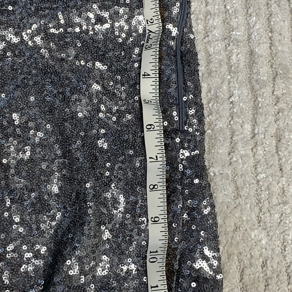 Vintage Y2K Forever 21 Silver Sequin Shorts Size Large Side Zip Festival Rave - Picture 7 of 10